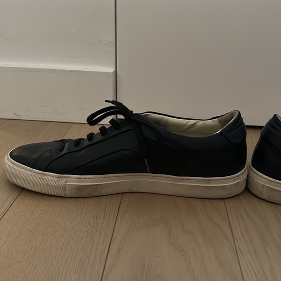 Common Projects Achilles Contrast Sole Multi Ply in Navy - Picture 5 of 5